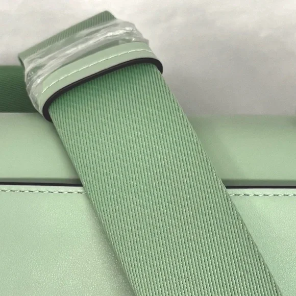 KATE SPADE Buddie Smooth Leather Medium Crossbody Pistachio Handbag--NWT - Picture 5 of 14